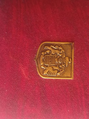 15th century jewelry box like new, red