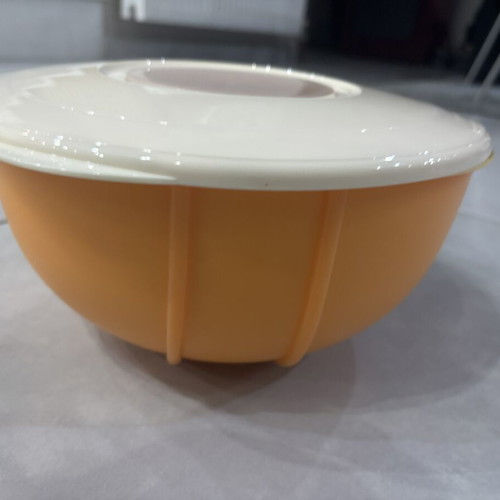 Tupperware bowl 3.5 liters with removable lid