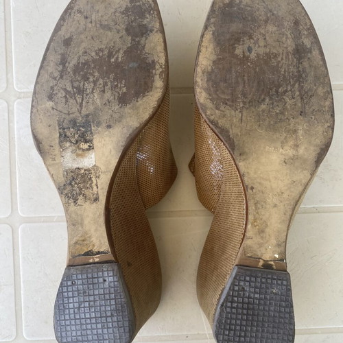 Mule shoes used beige with gold details, comfortable heel