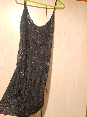 Short dress with sequins and open back new, black, size L