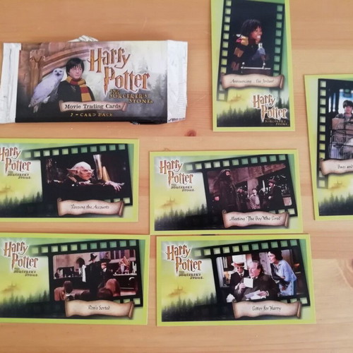 Harry Potter Trading Cards Set of 6 with Packaging like new