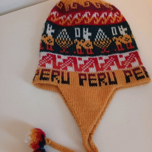 Alpaca wool hat like new, multicolor, from Peru