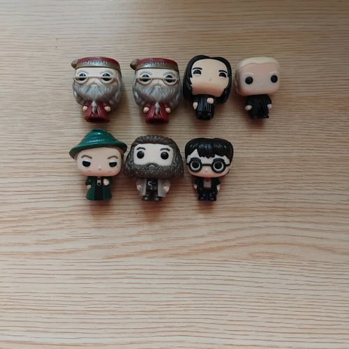 Harry Potter figures set of 7 like new