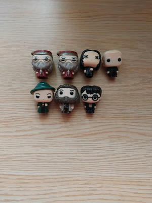 Harry Potter figures set of 7 like new