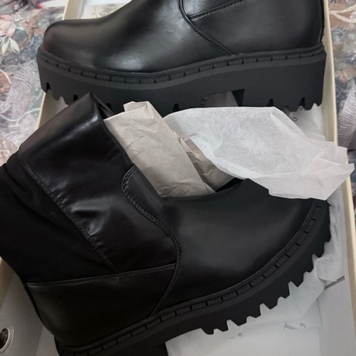 Luigi black boots new, size 41