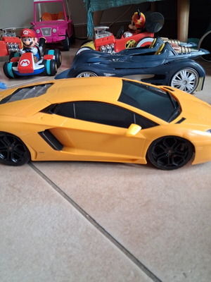 Lamborghini παιχνίδι αυτοκίνητο μεταχειρισμένο, χωρίς χειριστήριο, μικρό σημαδάκι