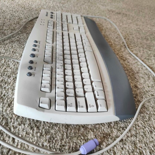 Microsoft Internet Keyboard RT2300 like new, wired PS/2