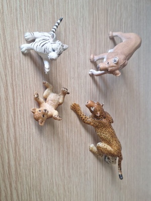 Papo & Schleich set of 4 collectible big cat figures
