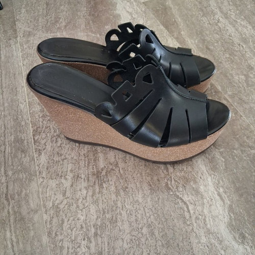 Kokka leather platform sandals like new, size 40, black