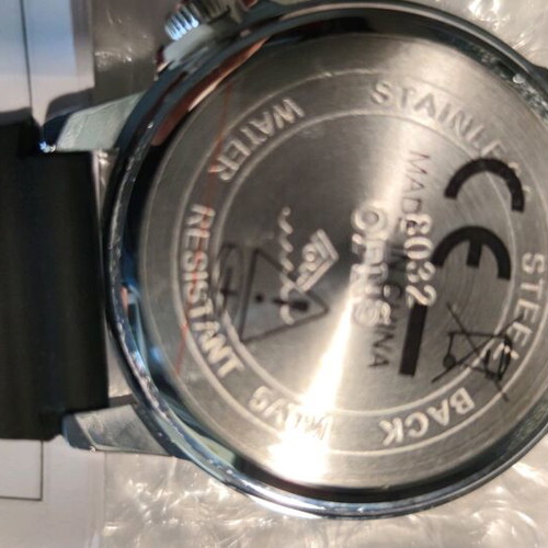 Men's quartz watch new with two-tone bezel and silicone strap