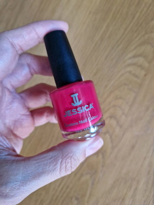 Jessica Dynamic red strawberry nail polish new