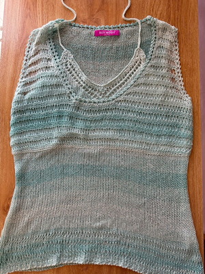 Knitted blouse like new, size L-XL, blue