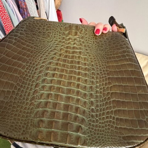 Leather crossbody bag croco print like new, dark green