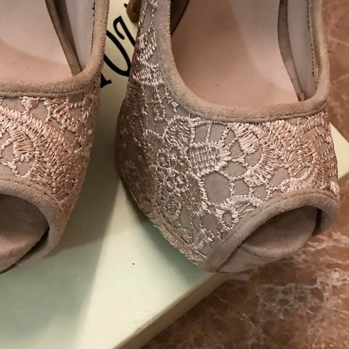 Heels *Mannika* with High Heel Beige color.