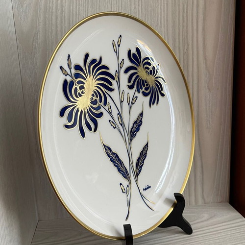Vintage decorative plate from Germany hand-painted, like new, porcelain 24 cm