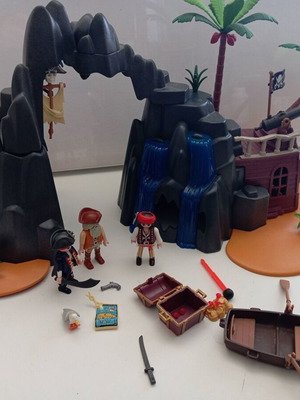 Playmobil 6679 Pirate Treasure Island като нов