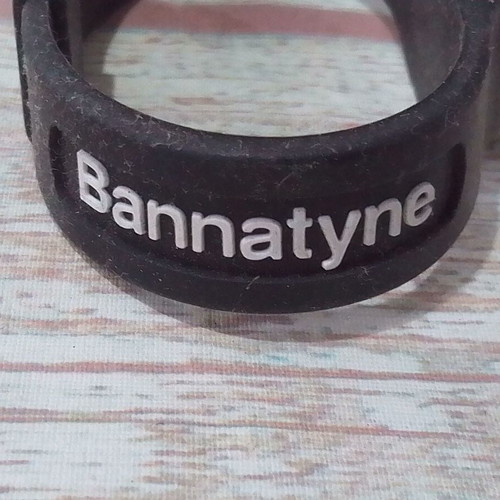 Bannatyne magnetic silicone bracelet like new, black