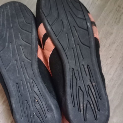 Athletic shoes like new size 38