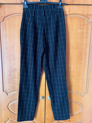 Stradivarius checked high-waisted black pants size 32