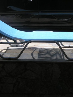 Aluminum reclining sun lounger like new for sunbathing