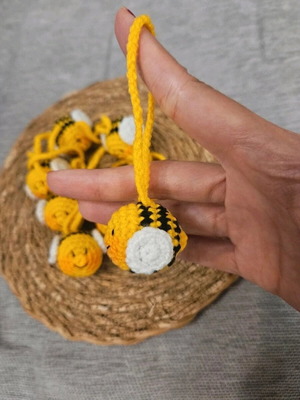 Handmade crocheted bee like new