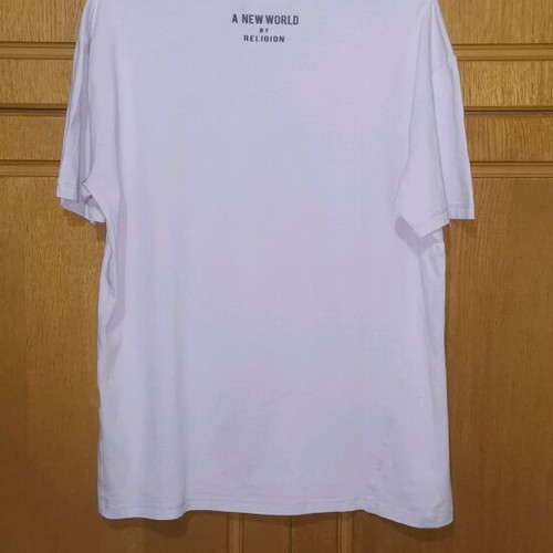 True Religion T-shirt size XL like new, purple