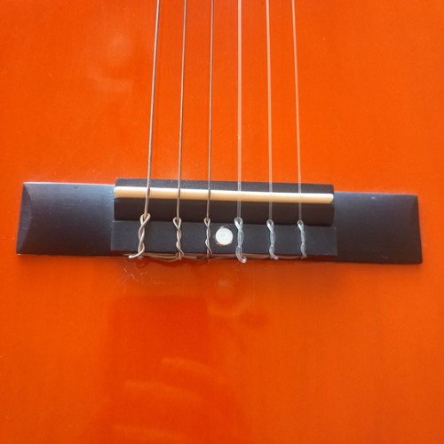 Guitar 3/4 used with damage on one tuning key
