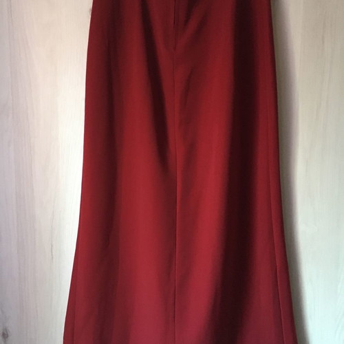 Skirt red new, waist 76 cm and length 95 cm