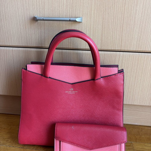 Oriflame Exclusive bag and wallet set, red