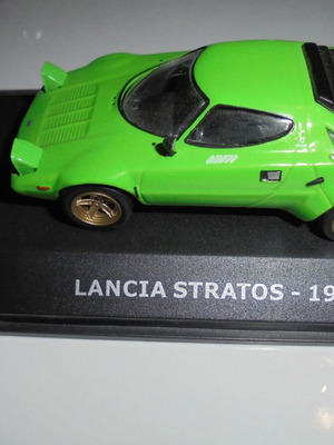 Μινιατούρα αυτοκίνητο LANCIA STRATOS 1974 καινούργιο, πράσινο φωσφορίζον