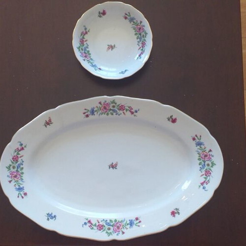 Czechoslovakian porcelain dinnerware set like new with replaced plates