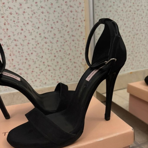 Tsakiris Mallas black sandals like new, size 40