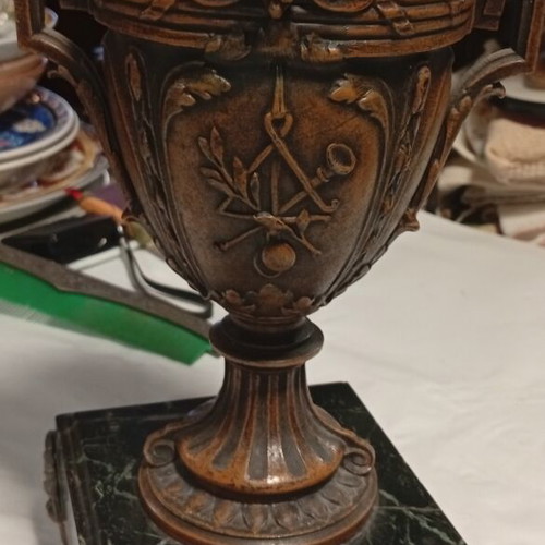 Decorative French Neoclassical urn pair, late 19th to early 20th century