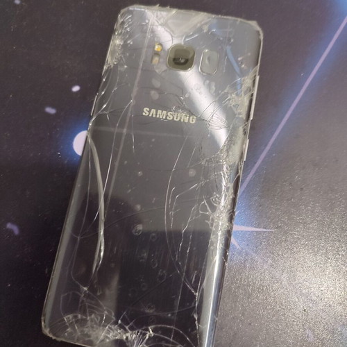 Samsung Galaxy S8 used without screen for parts