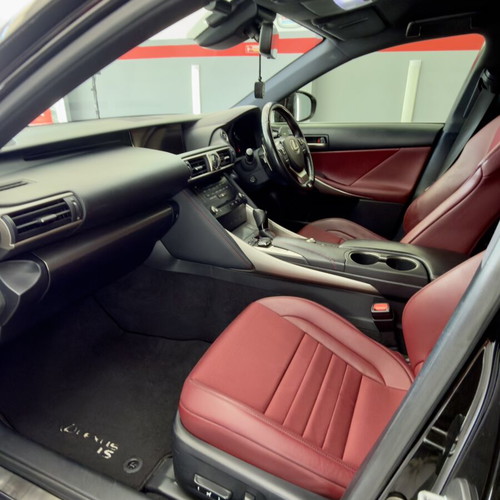 Lexus IS300h F Sport hybrid car like new 2017 model