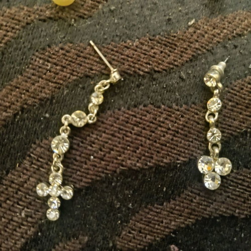 Fo Bijou fashion jewelry set of 3 pairs of women's earrings used