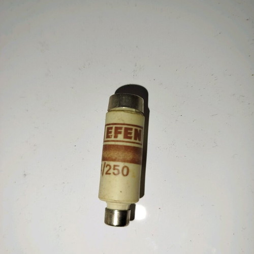 Porcelain fuses 4A/250V Minion pack of 22 new