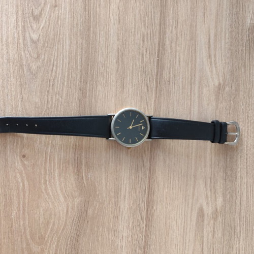 Seiko Quartz watch model 5Y30-7000 used, vintage, black