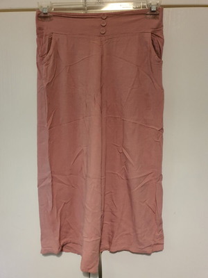 Capri pants like new, pink, size M 38 10, wide and thin with decorative buttons