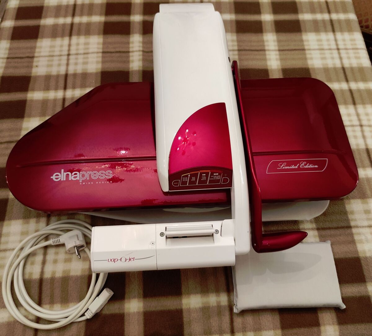 Elna Press Limited Edition ironing… - € 400,00 - Vendora.cy