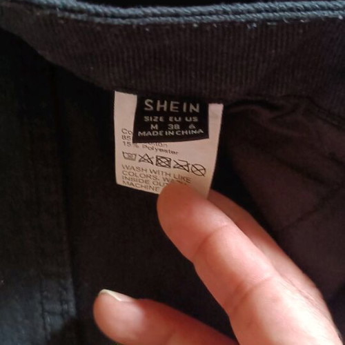 Shein shorts like new, very short with frayed edges, size M