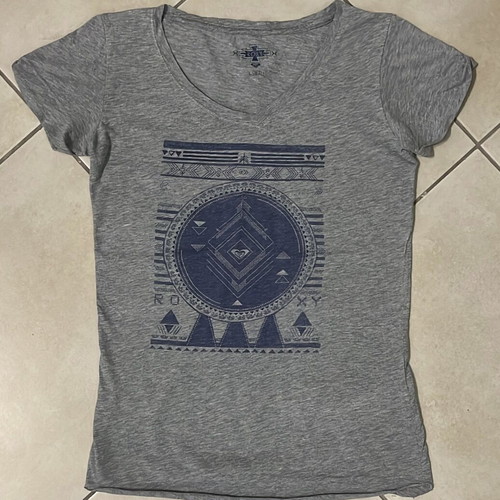 Roxy Women T-Shirt grey melange with Aztec tribal graphic print size XS like new