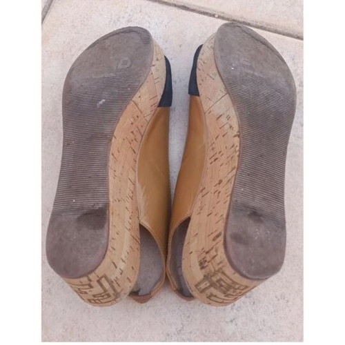 Fendi peep toe wedge sandals used, size 38, beige and black