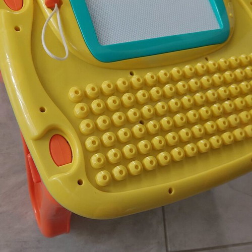 Playgo activity table like new, double-sided