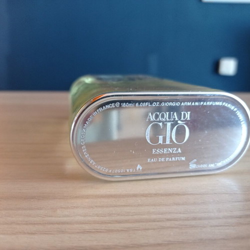 Acqua di Giò Essenza Eau de Toilette 200 ml like new