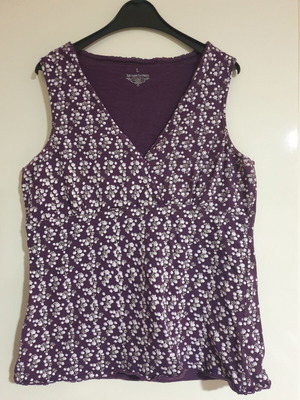 Elastic floral sleeveless top used, size Large, cotton