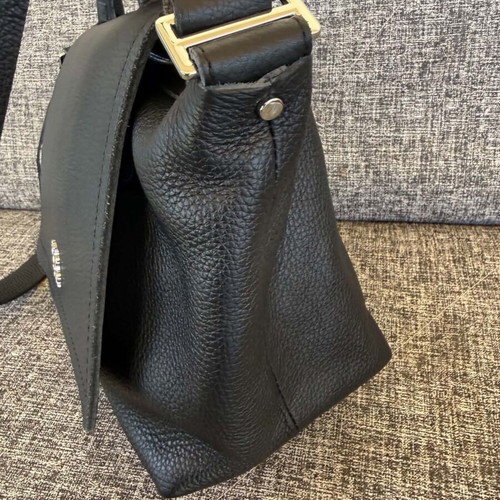 KEM leather shoulder bag like new, black, 22x30 cm