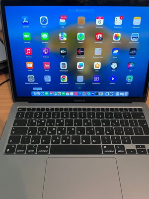 MacBook Air M1 8GB 256GB SSD like new