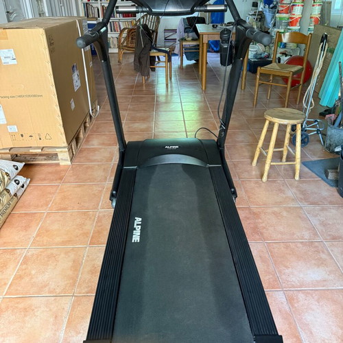 Alpine Corina DK725 treadmill used with transport option