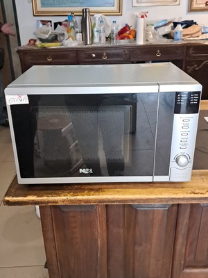 Nexl microwave oven used in excellent condition